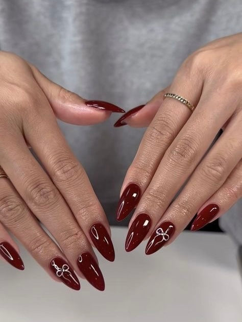 Royal Cherry Bow Nail